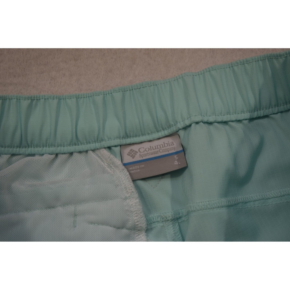 Columbia PFG Fishing Shorts Light Blue Back Pocket Womens Small x 4" NWOT - Picture 2 of 8